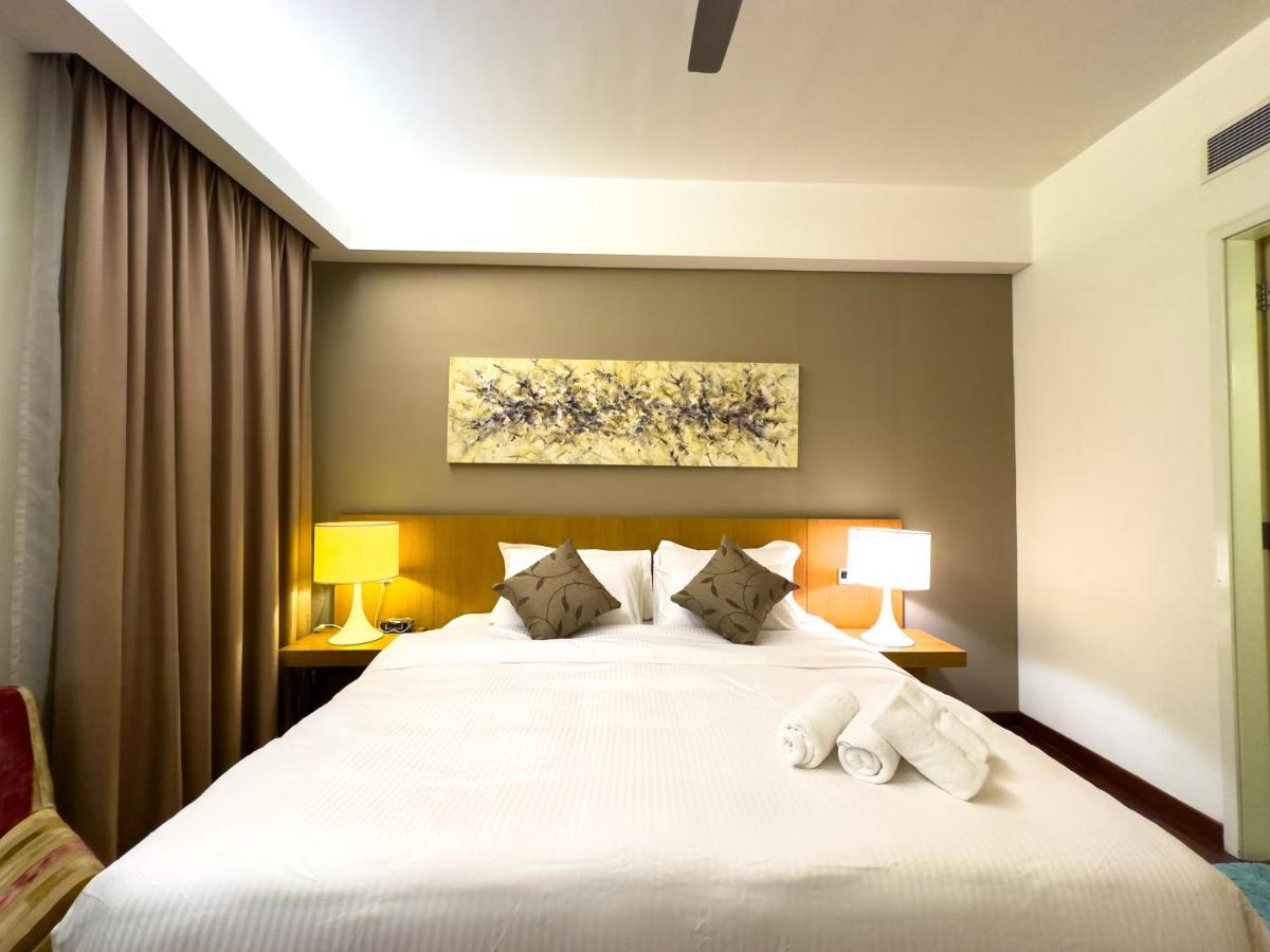 Klcc Suites By Nhb Kuala Lumpur Exterior foto