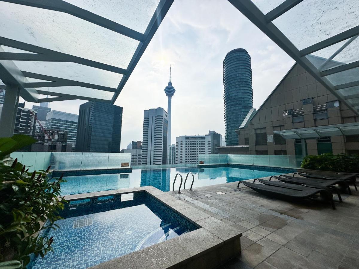 Klcc Suites By Nhb Kuala Lumpur Exterior foto